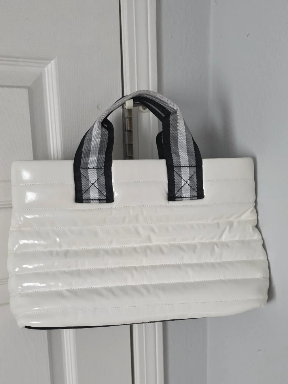 Think Royln White Bag - Picture 1 of 8